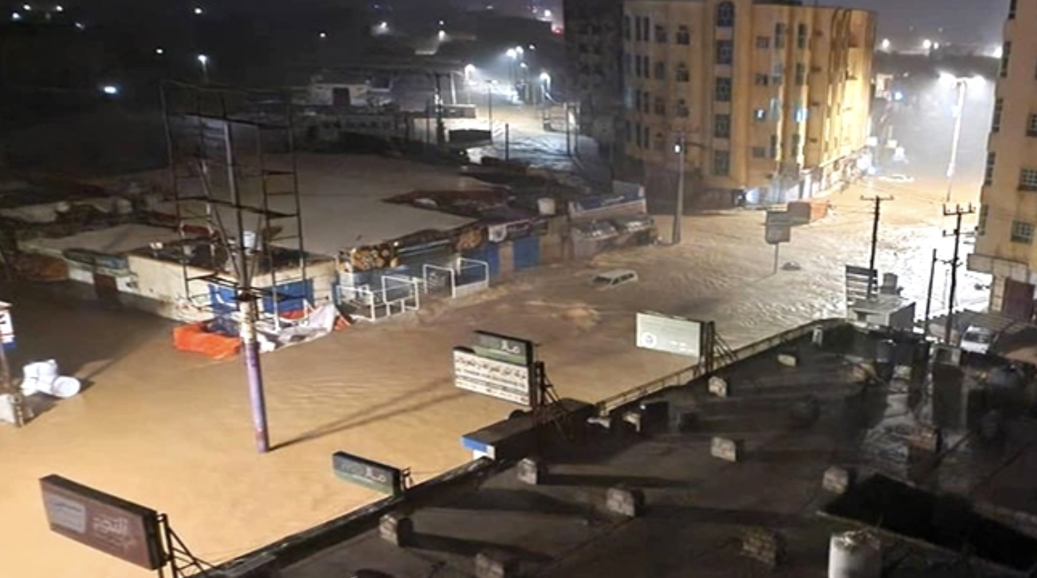 Cyclone Tej Displaces 10,000 People in Yemen's Al-Mahra