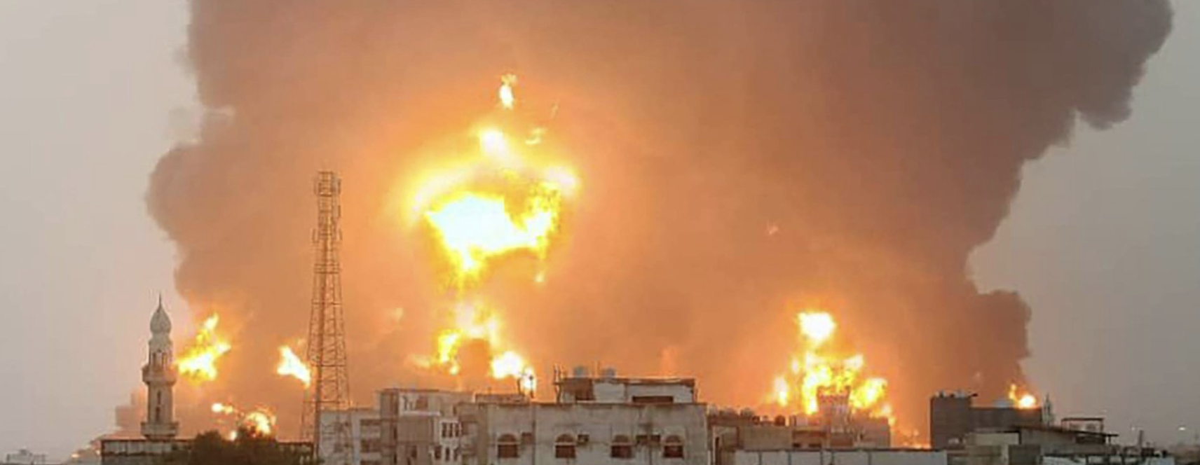 Israel Strikes Yemen's Hodeida Port in Retaliation for Houthi Drone Attack
